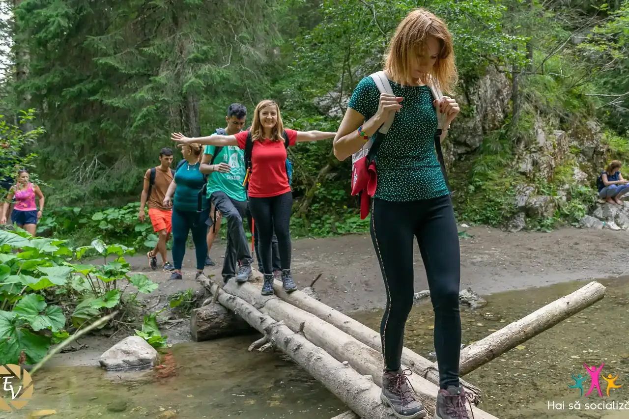 Cheile Zănoagei și Cascada 7 Izvoare