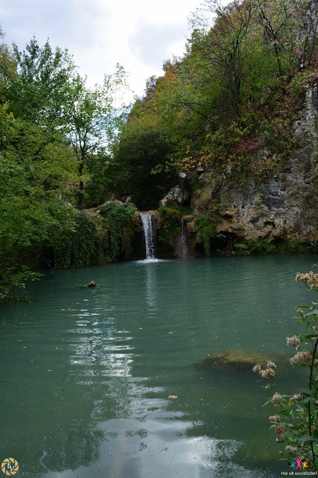 cascada-de-pe-Ekopateka-Hotnitsa-Bulgaria.jpg
